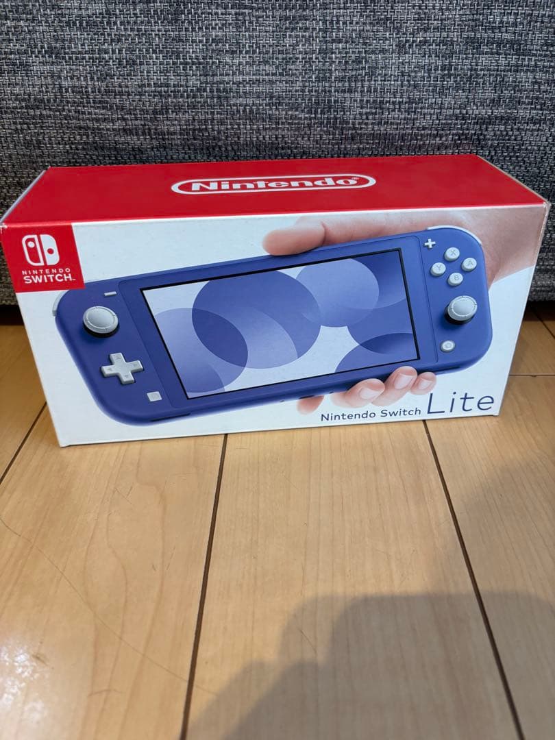 Nintendo Switch Lite ブルー　おまけ⭐︎アミーボ付き