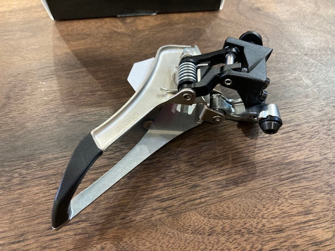 SRAM RED 22フロントディレイラー