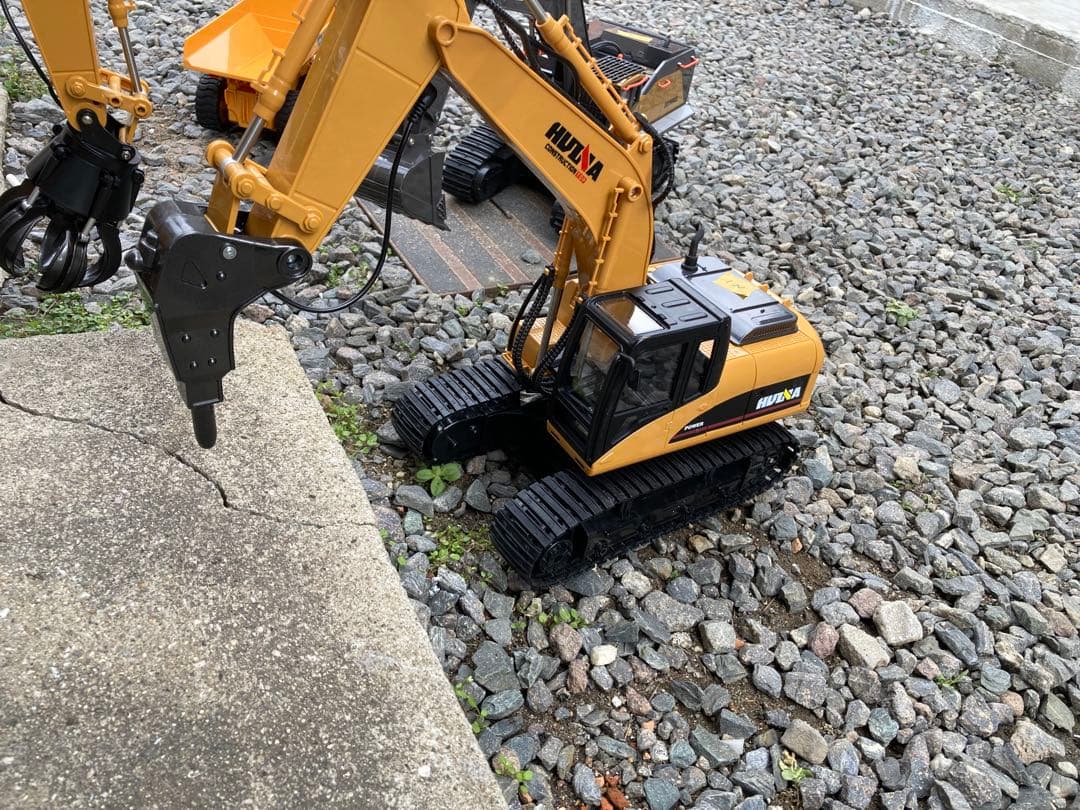 リモコン付きミニ重機セット　1/14