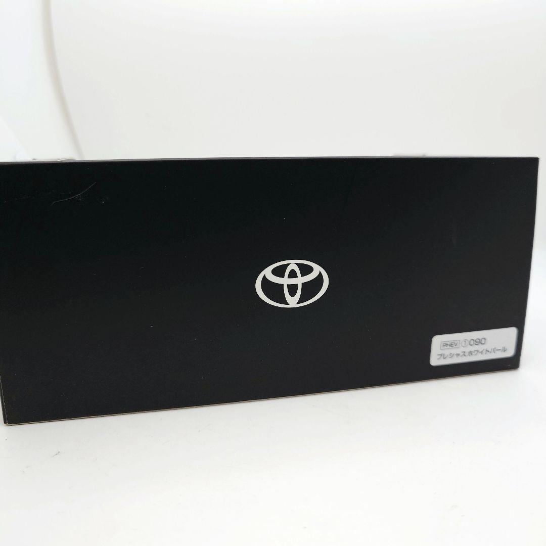 1/30 トヨタ クラウン スポーツ カラーサンプル ホワイト