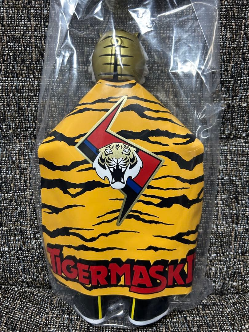 メディコム トイ×SFS ★初代タイガーマスク（初期ゴールド版）ソフビ プロレス