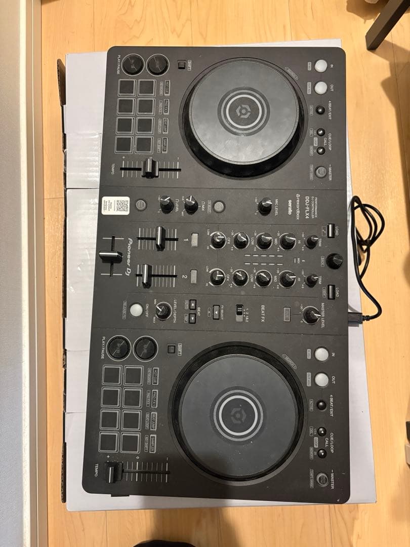 DDJ-FLX4 2ch DJコントローラー (Black)