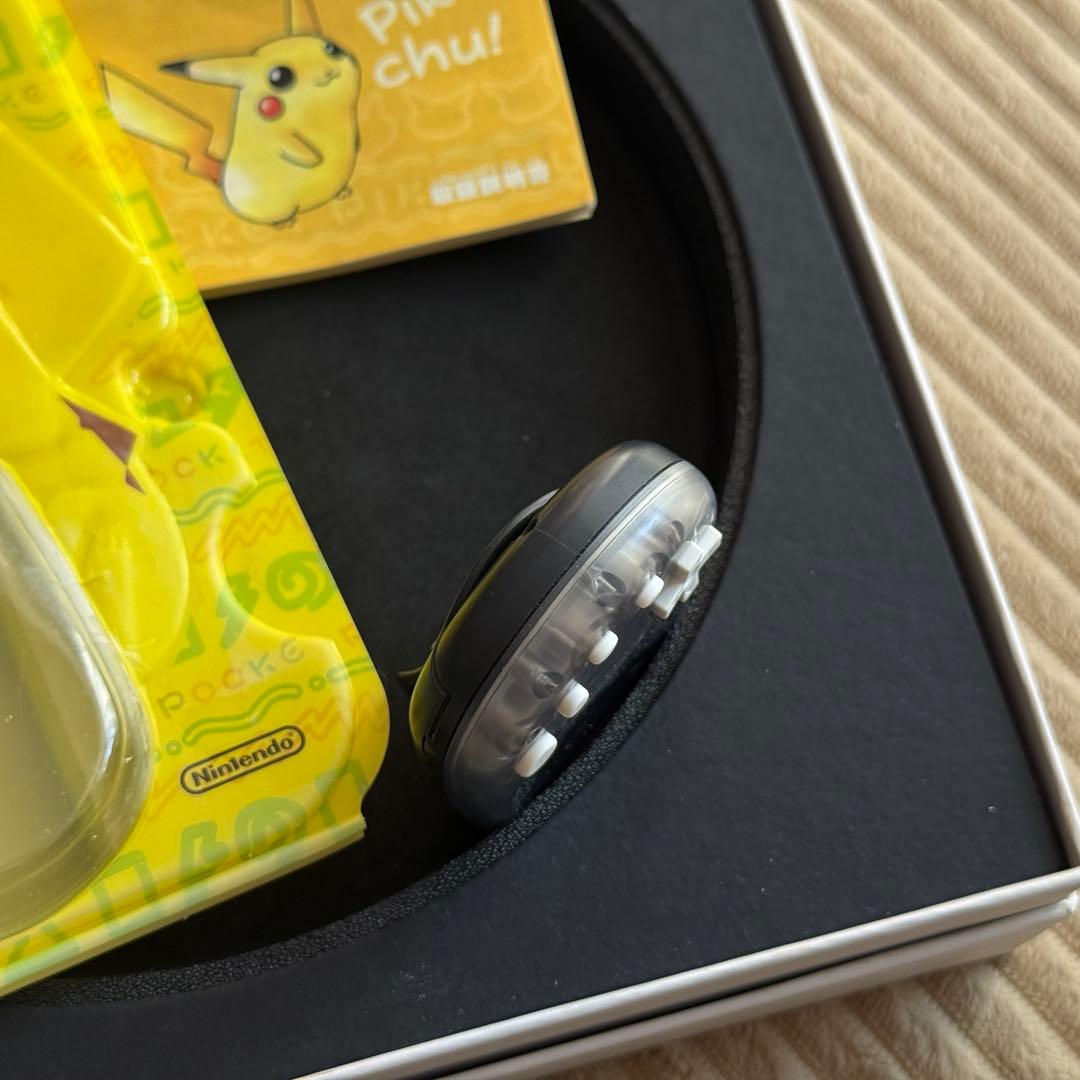 極美品！任天堂 ポケットピカチュウカラー金・銀といっしょ動作確認済み 万歩計