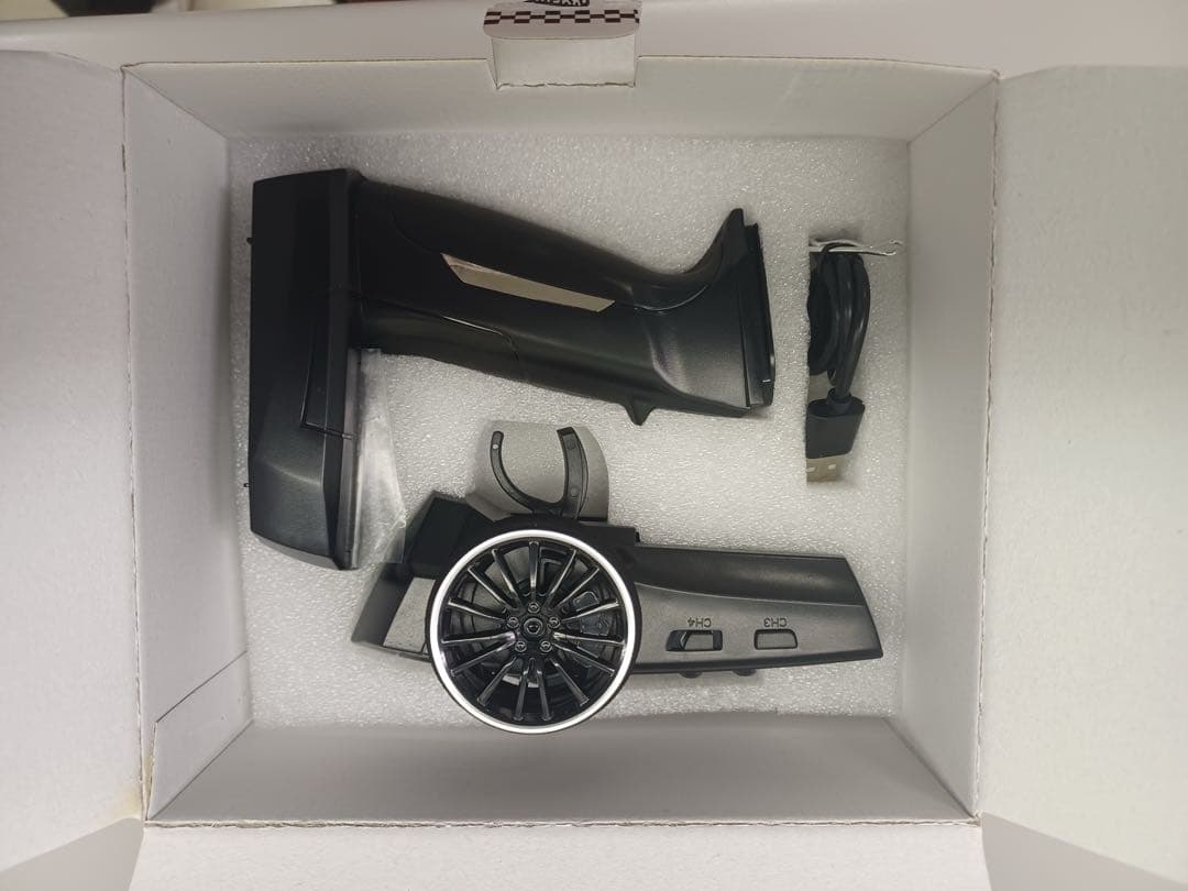 新古品　Turbo Racing C75 1:76ラジコンカー