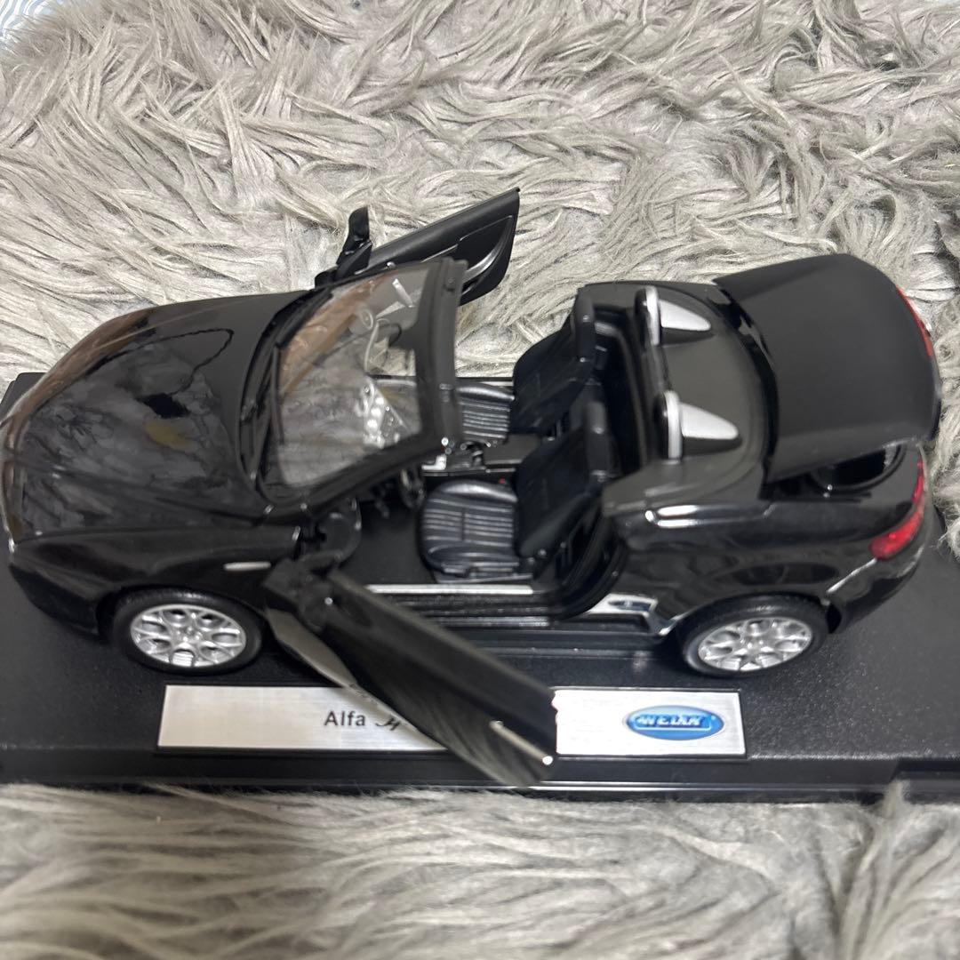 WELLY：☆Alfa Spider アルファロメオ939スパイダー1/18