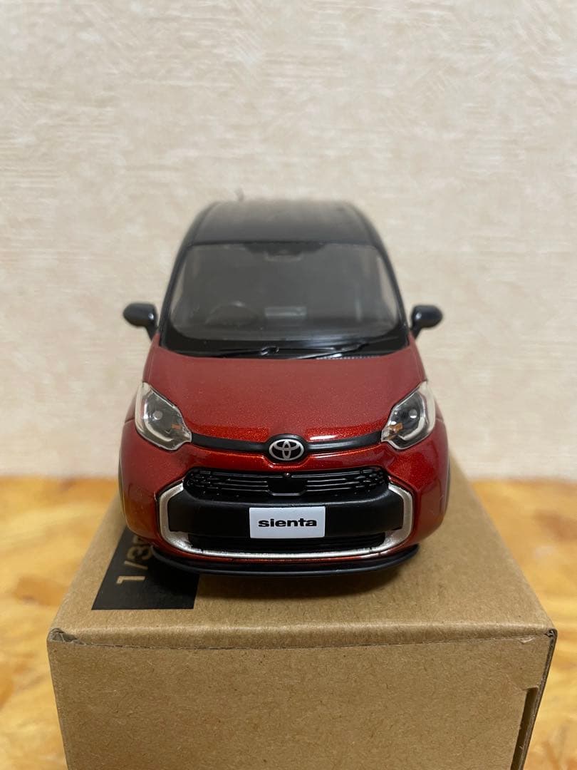 トヨタ シエンタ 1/30スケールモデル ミニカー