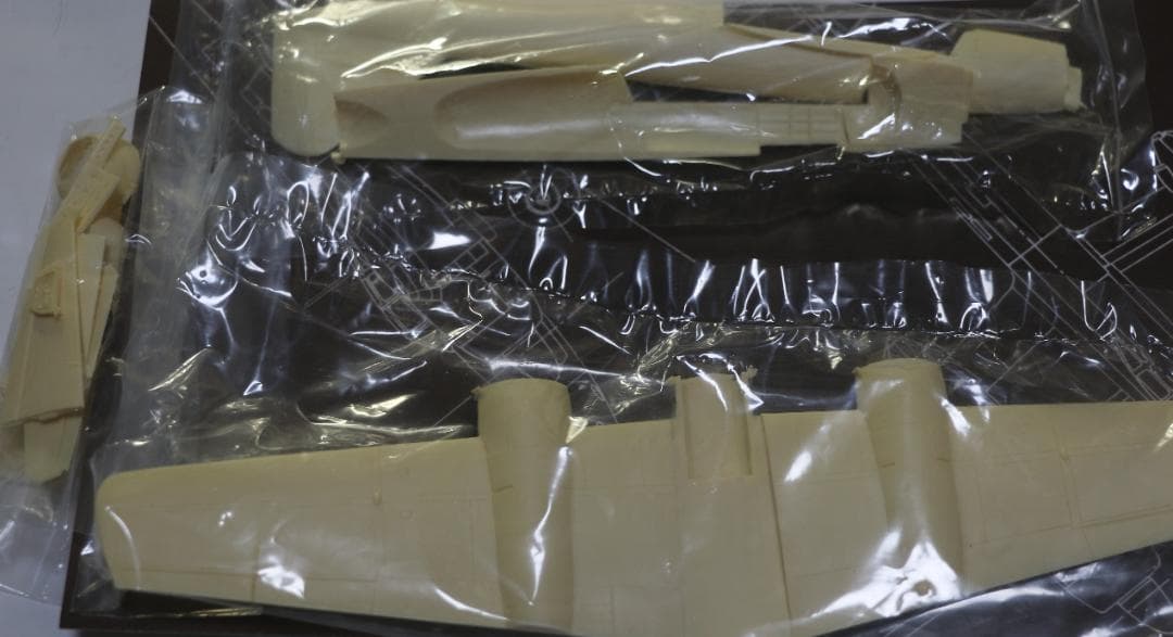 超貴重　メカドール製陸軍試作機　キー８３試作遠距離戦闘機 1/72　未開封未組立