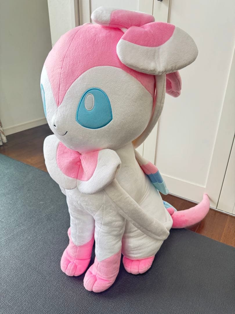 ポケモンセンター ニンフィア 等身大 ぬいぐるみ