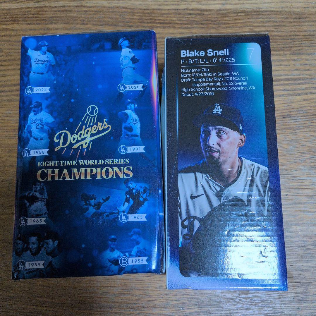 2024 ロサンゼルス・ドジャース トロフィー&スネルフィギュア
