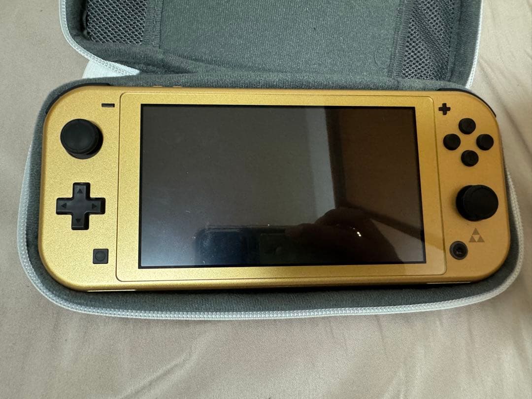 Nintendo Switch Lite ハイラルーエディション