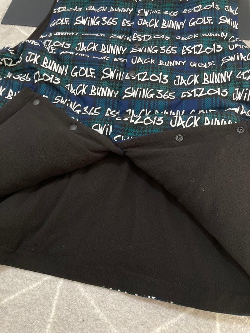 新品 パーリーゲイツ ジャックバニー リバーシブル中綿ベスト(4)サイズM/紺