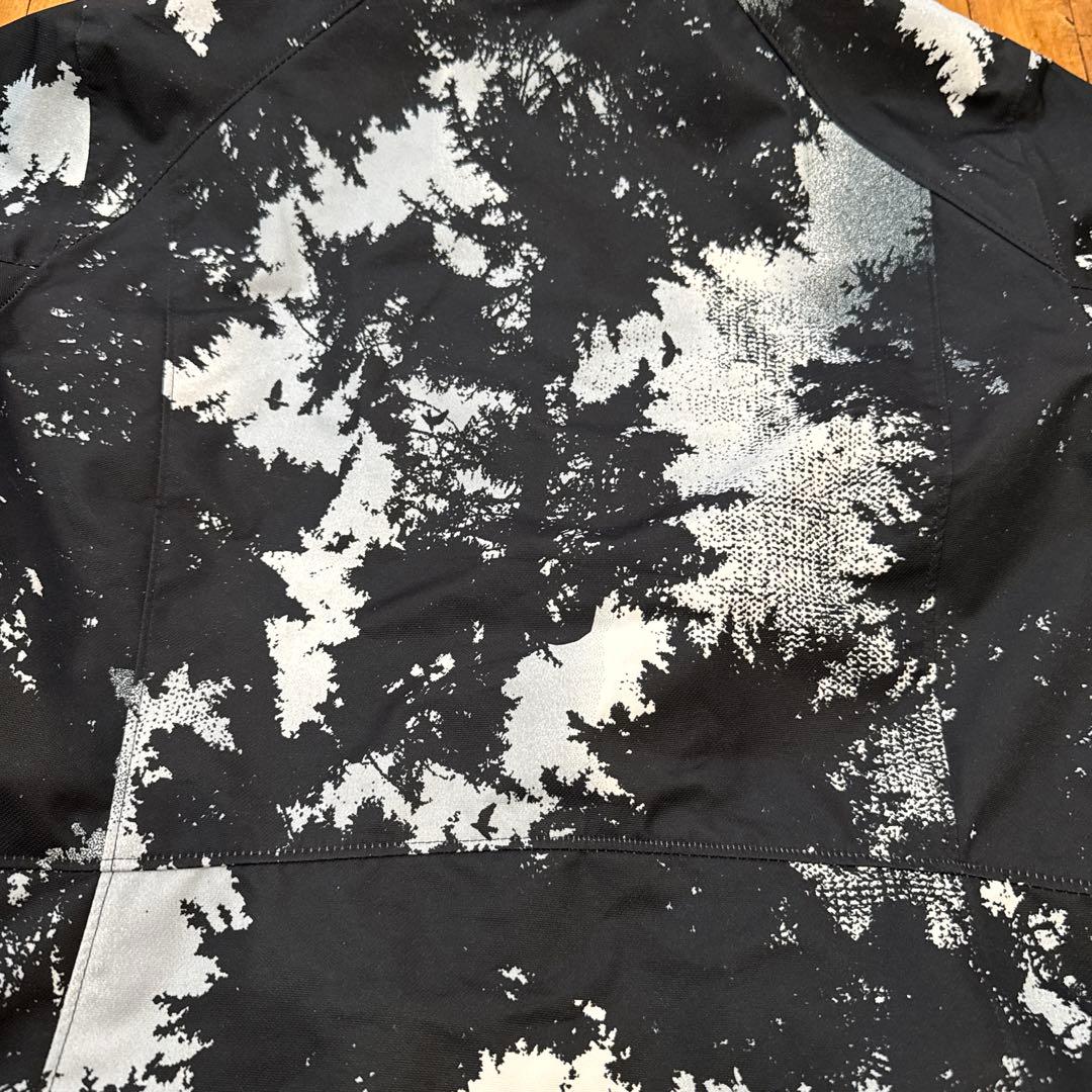 コロンビア　Columbia フード付きアウターウェア 黒白　インナーダウン