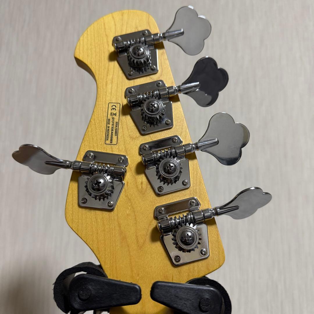 ベース Harley Benton Enhanced MP-5EB Creme