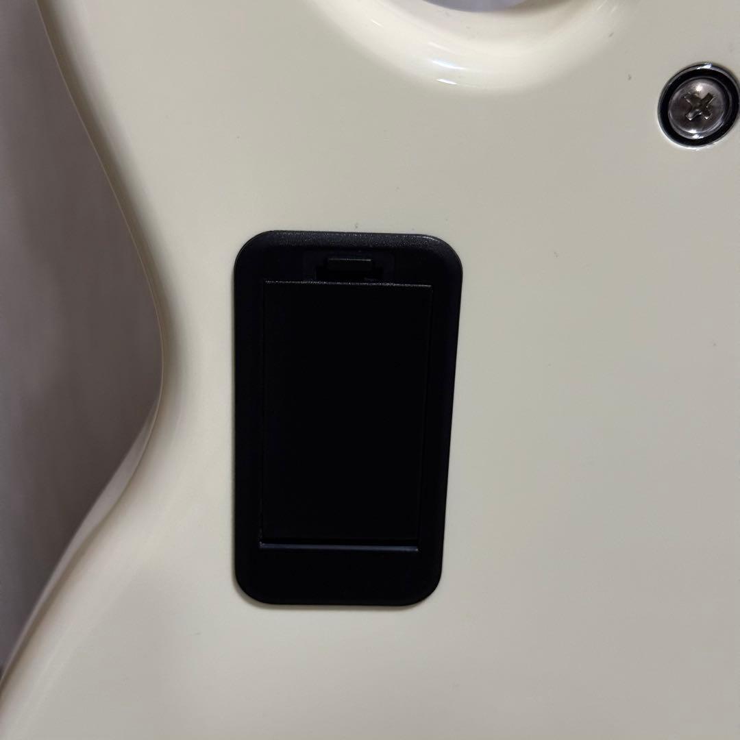 ベース Harley Benton Enhanced MP-5EB Creme