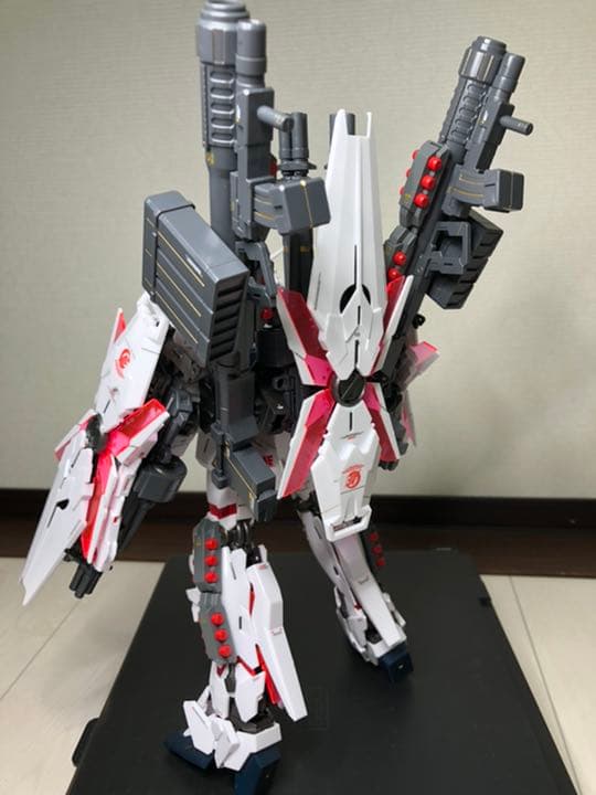 MGフルアーマー・ユニコーンガンダム(レッドカラーVer) 無塗装