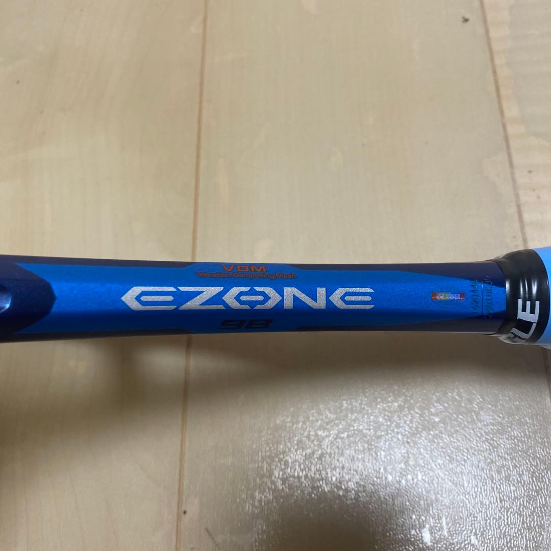 【送料無料_即日発送】硬式テニス　ヨネックス　EZONE98 G4 305g