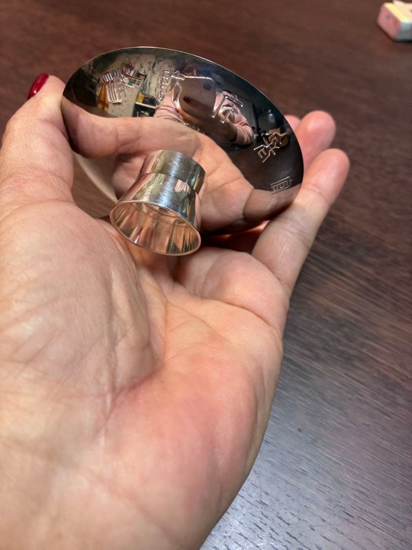 銀製の小皿 葉と花の模様 木箱付き