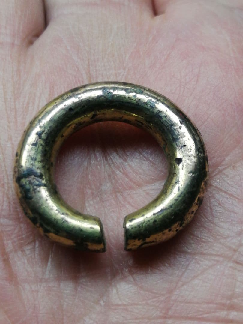 ★古墳期『金環』出土品。11.0g 　古代金 　 表面の鍍金がかなり残っています