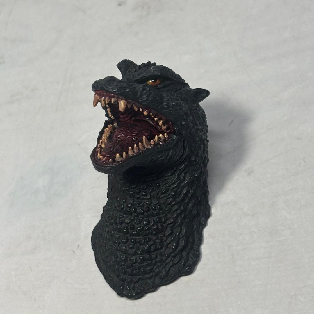 酒井ゆうじ　ゴジラ ファイナルウォーズ 2004 フィギュア　ヘッドマグネット