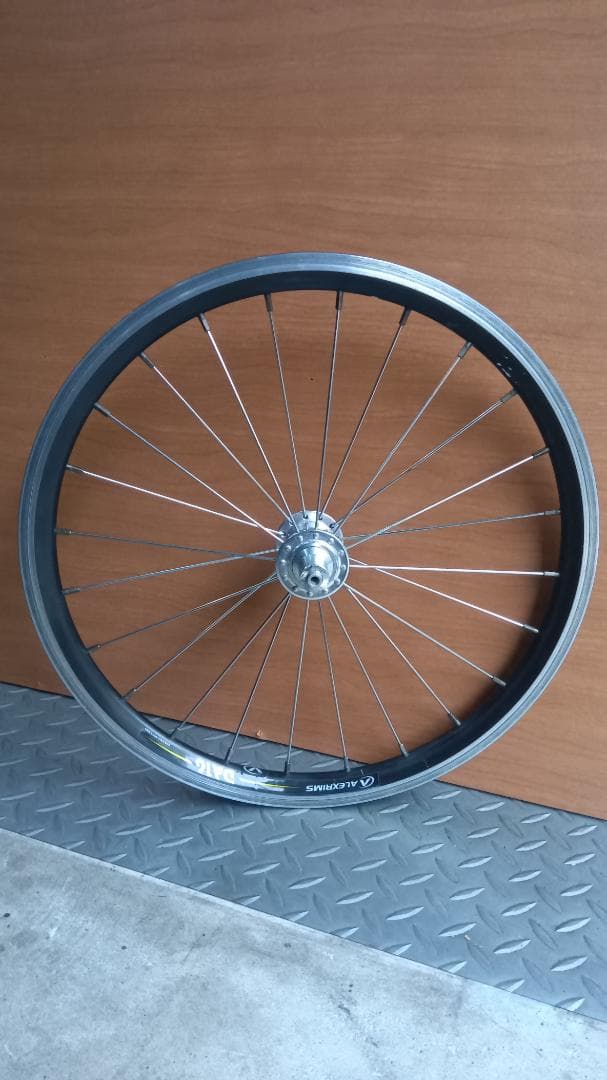 bd-1専用 18㌅Capreo（リアハブ）前後ホイルセットセット