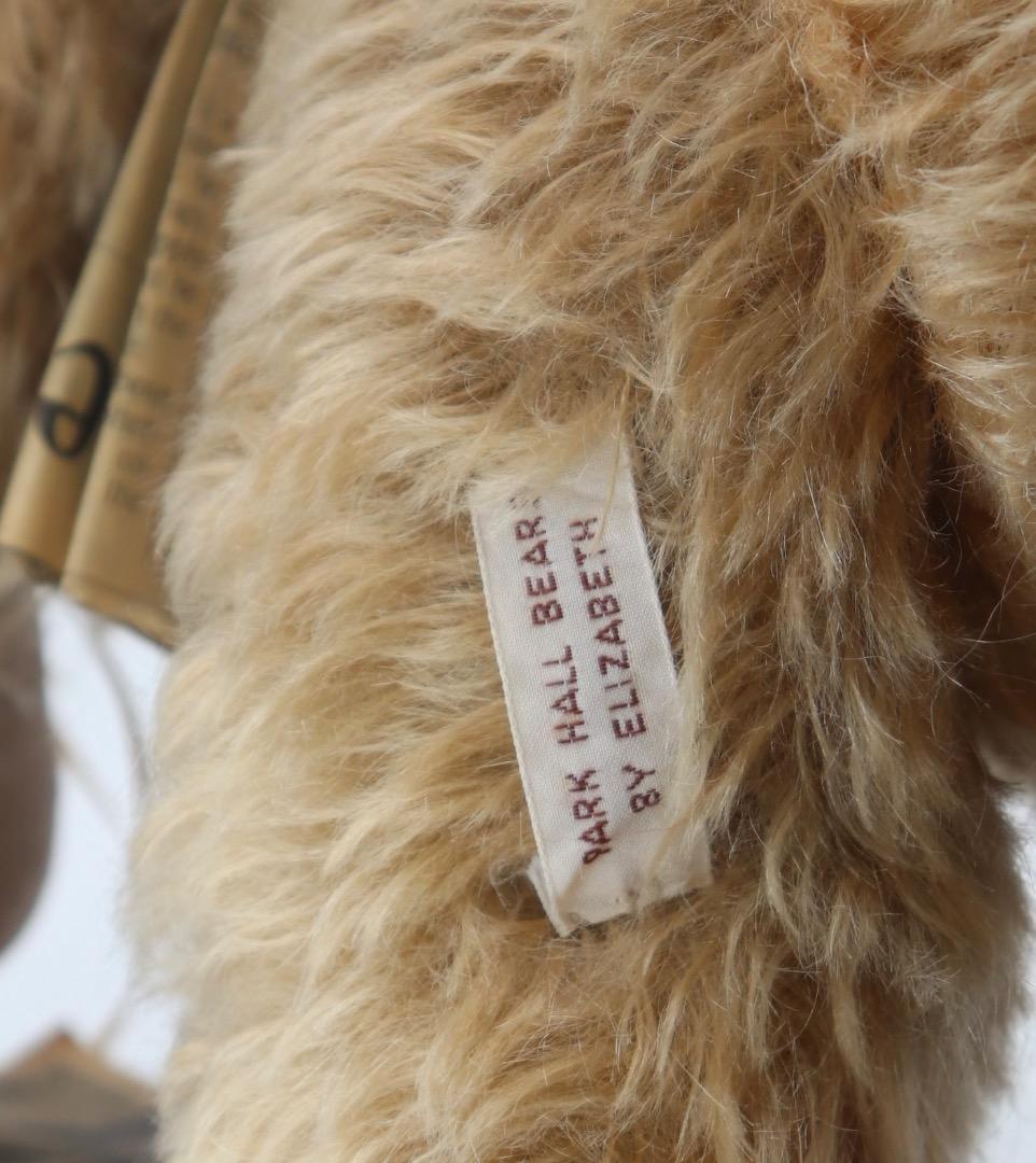 卒業帽をかぶった大きなテディベア 47cm アーティスト・ベア