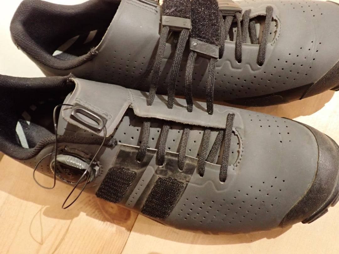 GIRO CODE TECHLACE　DARKSHADOW/BLACK　EU44