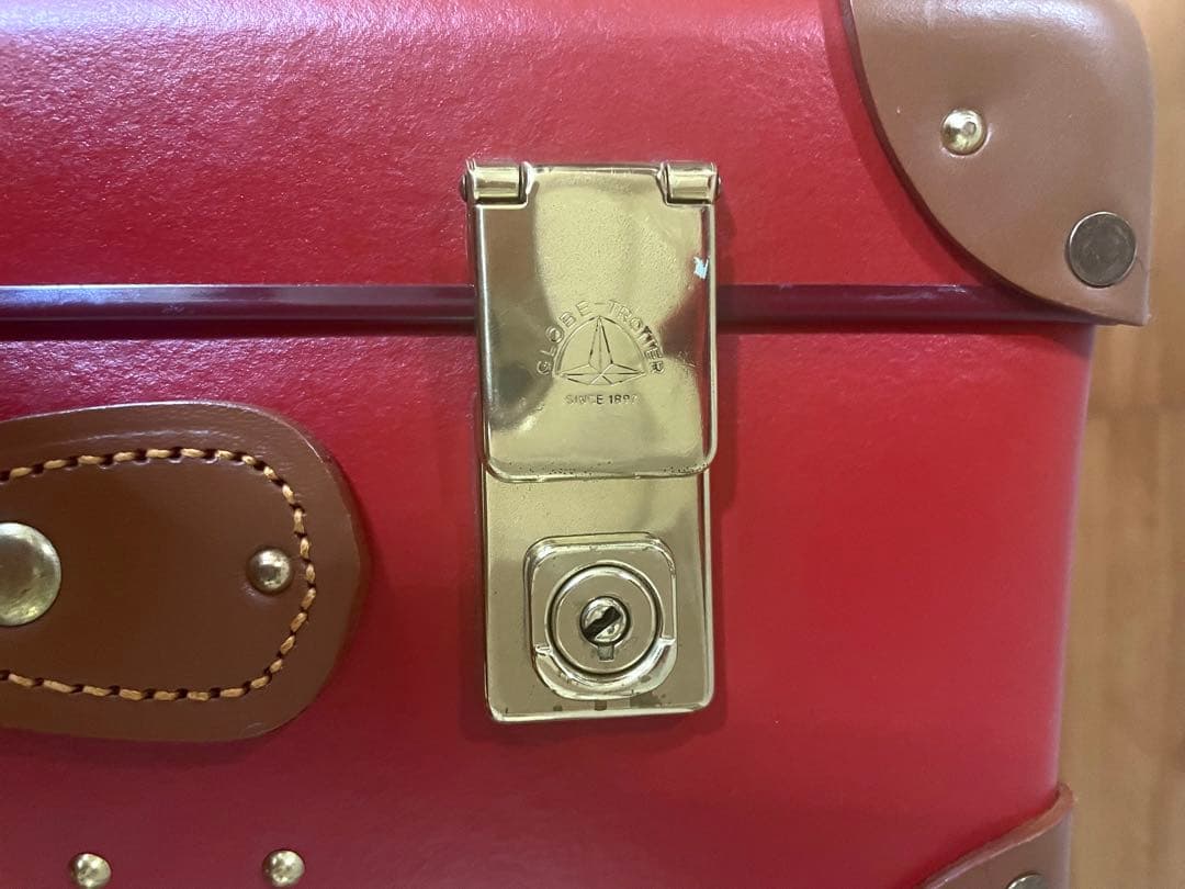 グローブトロッター　キャリーオン　スーツケース　レッド　正規品