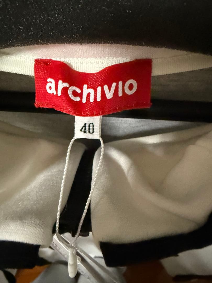 アルチビオ　ワンピース　白　40サイズ　新品未使用