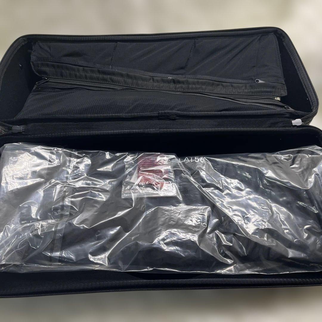 新品 Lat56° ガーメントバッグ スーツケース トラベルバッグ 27L
