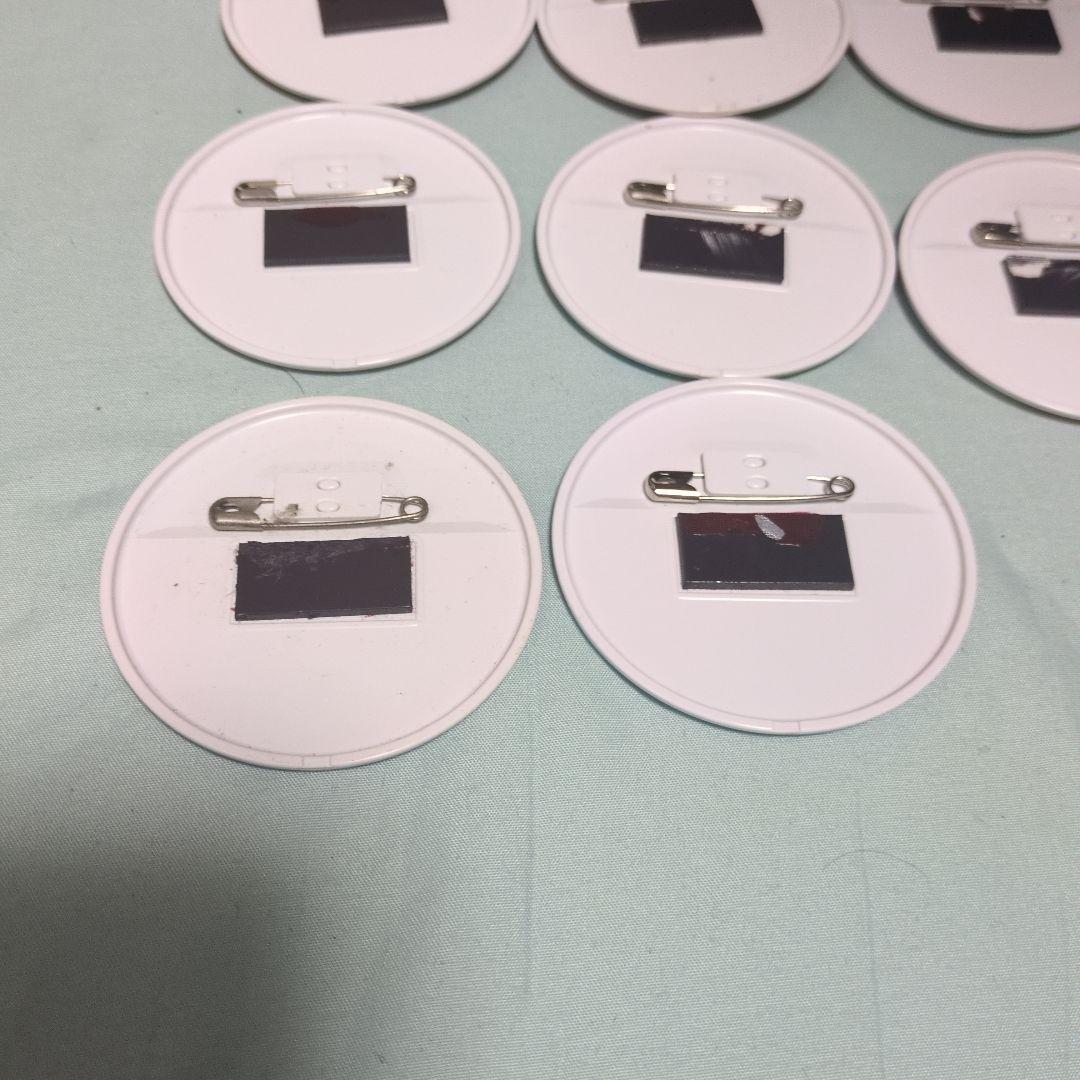 アイカツアニONカフェ限定缶バッチ