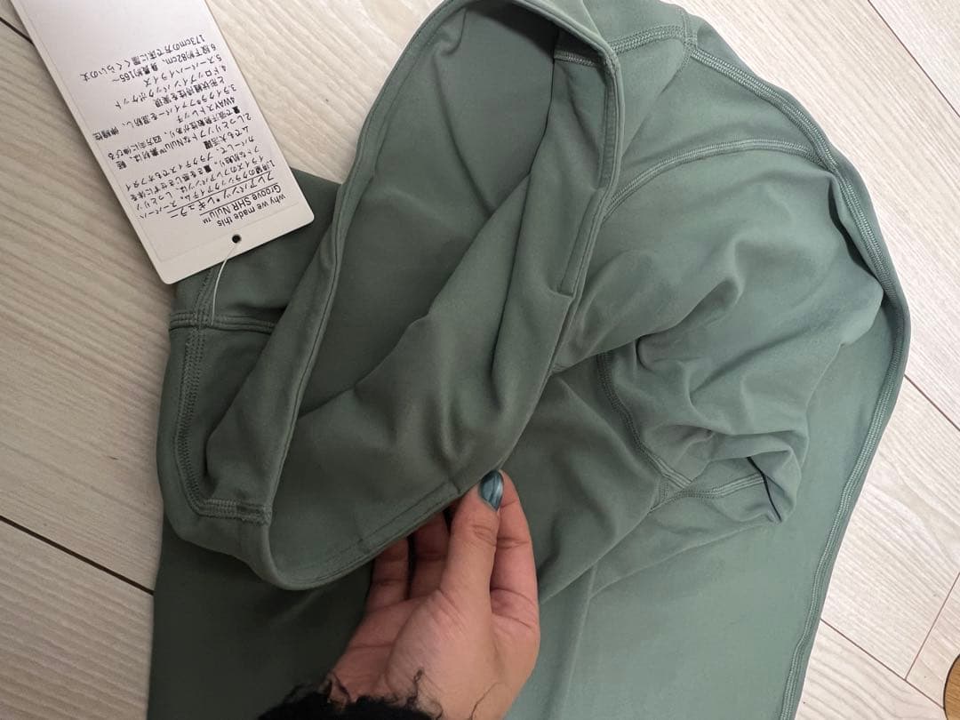 lululemonオリーブグリーン ハイウエスト フレアパンツ 6