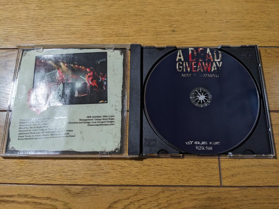 A Dead Giveaway - Now Is Nothing【輸入盤】