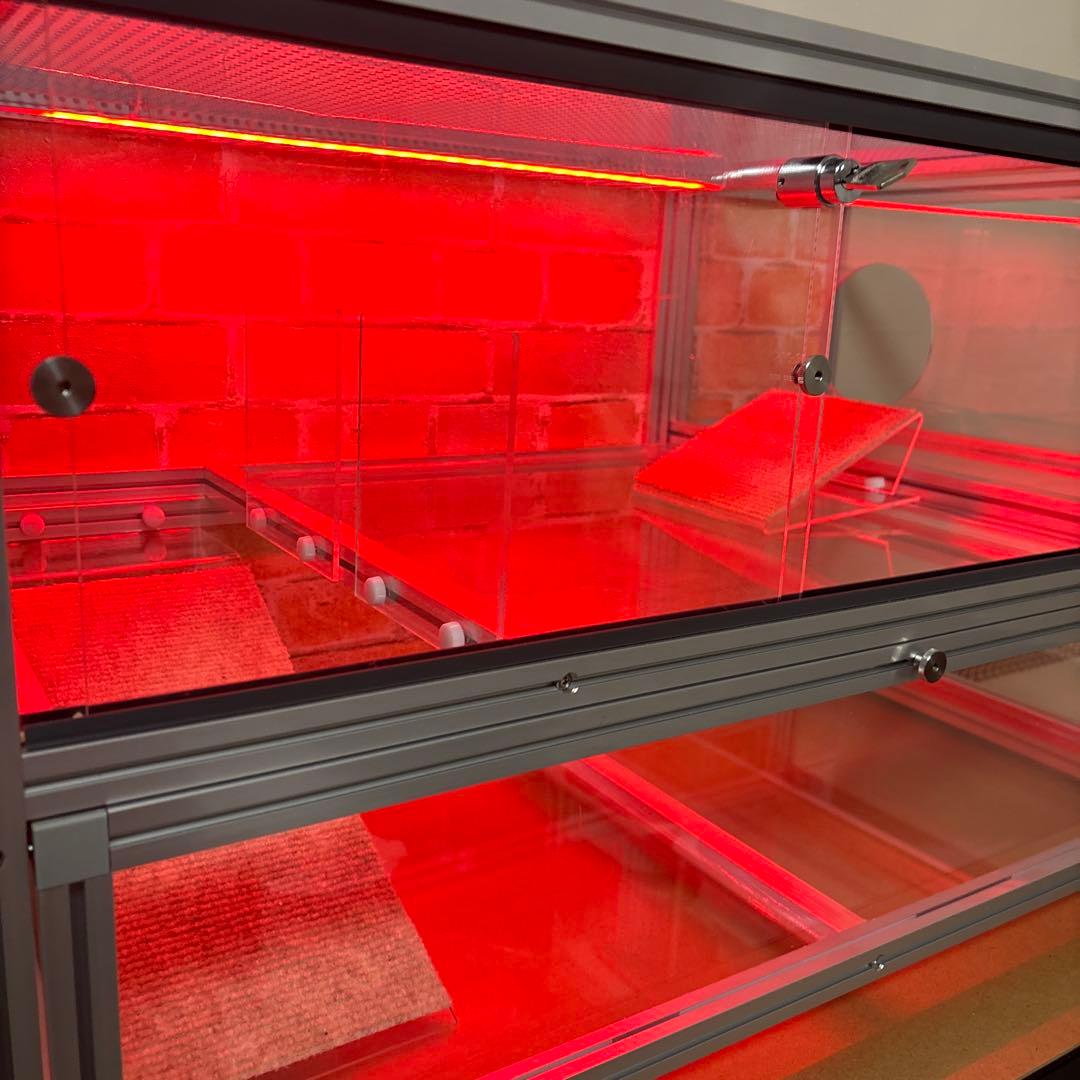 小動物ケージ　ハリネズミ　二階建てケージ　ライト付き