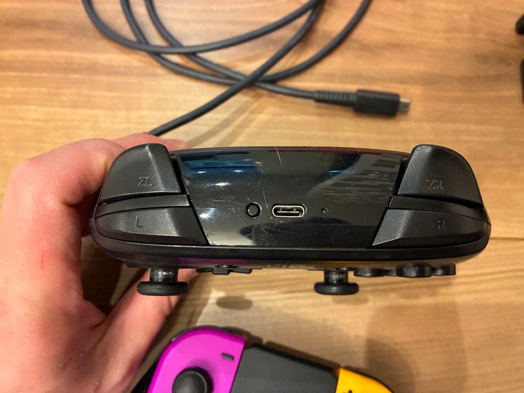 Nintendo Switch 本体 ネオンイエロー・ネオンパープル