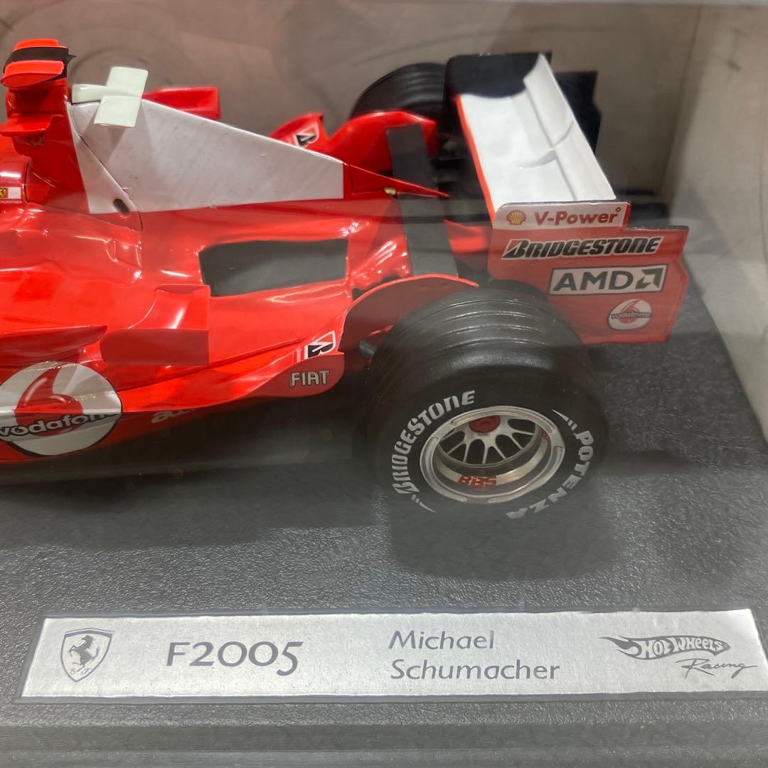 HotWheels Racing F2005 ミハエル・シューマッハ 1:18