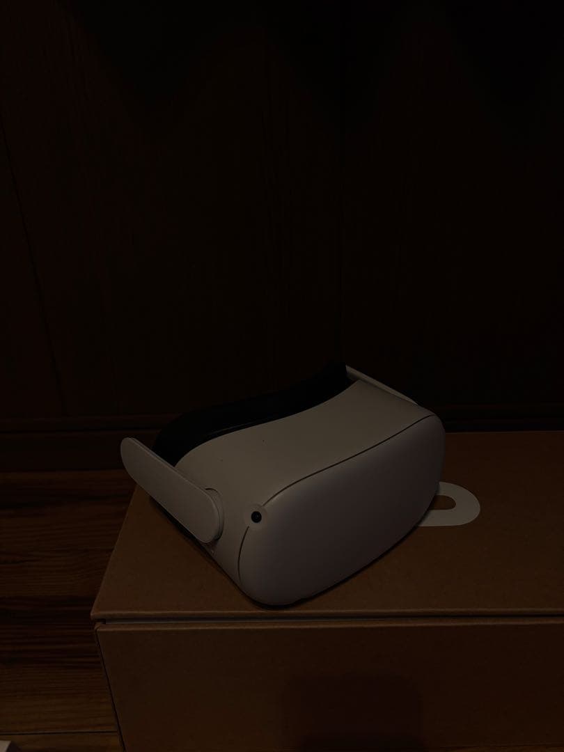 T*K様  Quest 2 64GB 本体 外箱付き Momovr M2