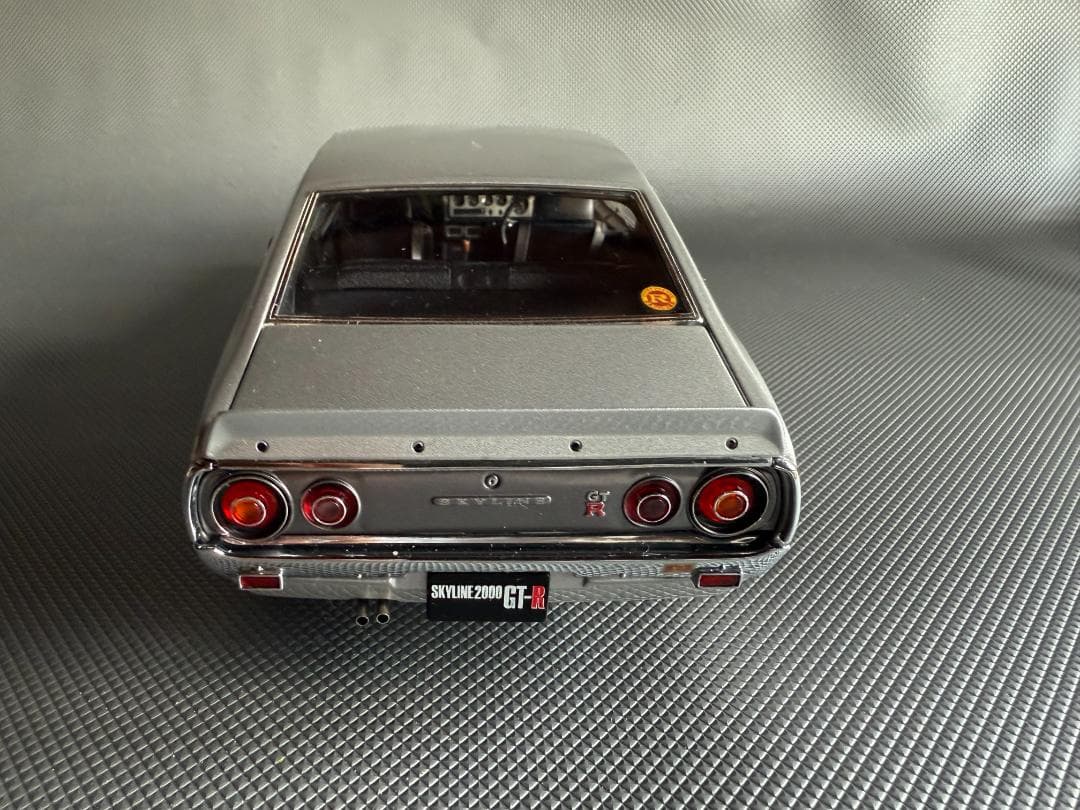 京商　Kyosho Nissan Skyline 2000GT-R 1/18