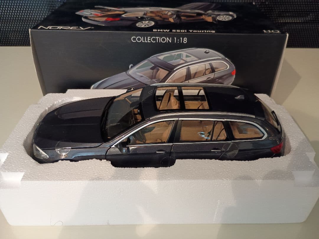ノレブ NOREV  550i ツーリング 5シリーズ 2010 1/18