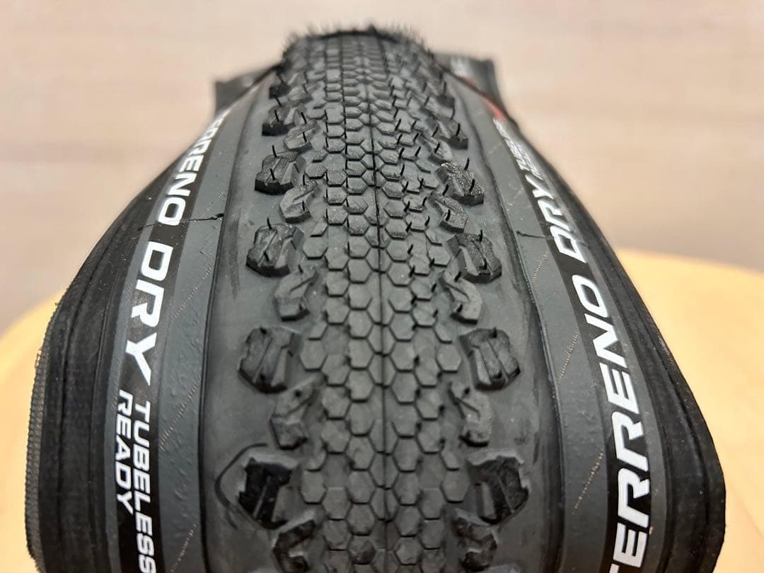 【新品・未使用品】TERRENO DRY 700×38c 2本セット