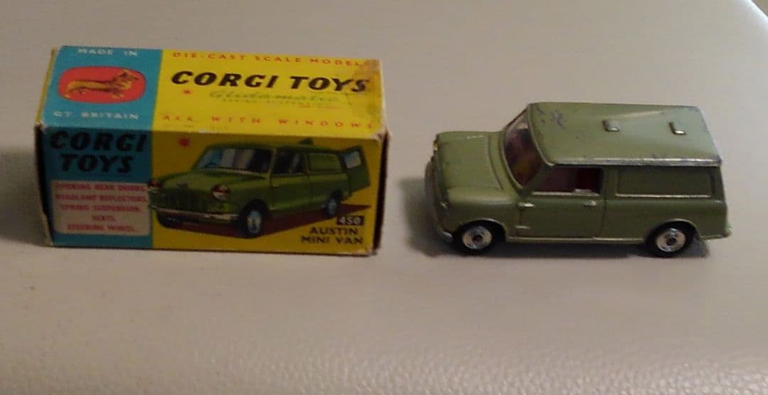 ・オースチンミニバンダイキャストミニカー