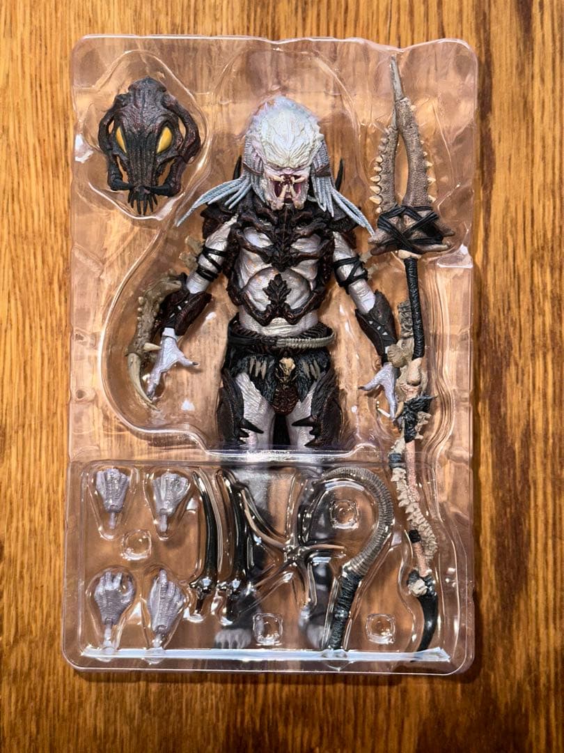 SF・ファンタジー・ホラー NECA PREDATOR 100th Anniversary Edition