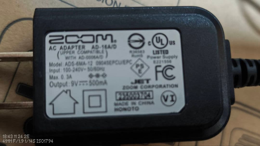 中古★ZOOM G1X FOUR マルチエフェクター【箱付き！】