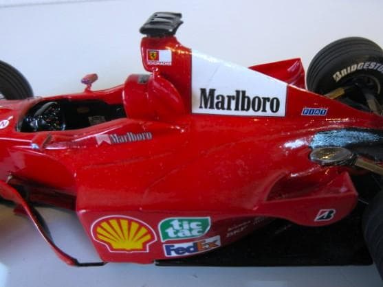 特価 TAMEO (1/24) フェラーリ F1-2001