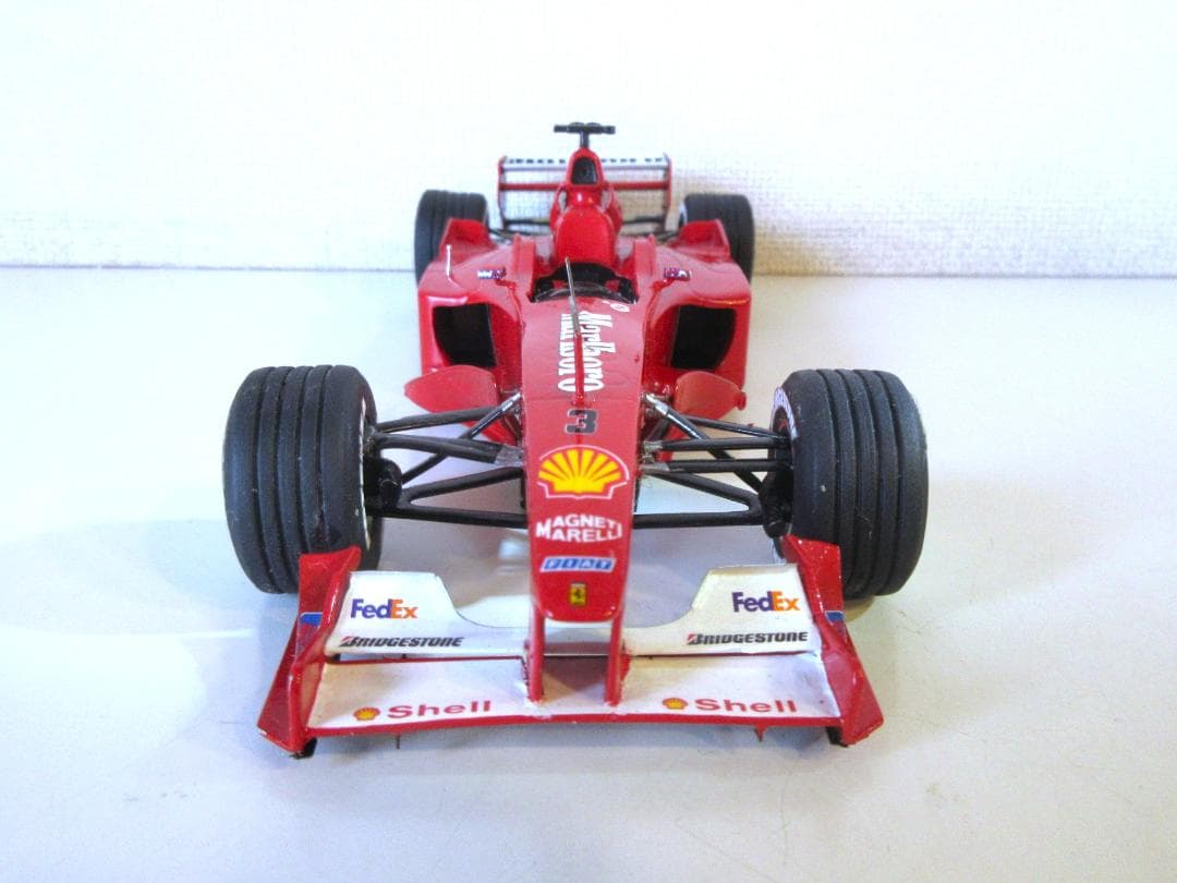 特価 TAMEO (1/24) フェラーリ F1-2001