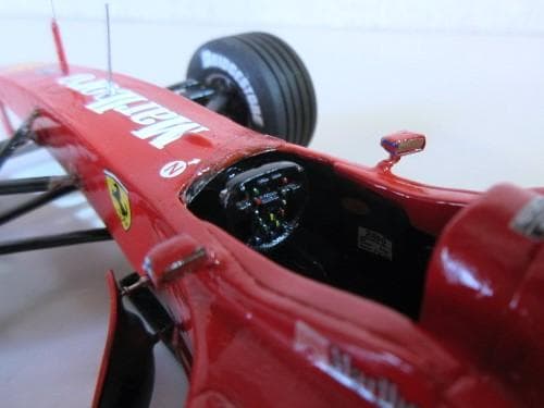 特価 TAMEO (1/24) フェラーリ F1-2001