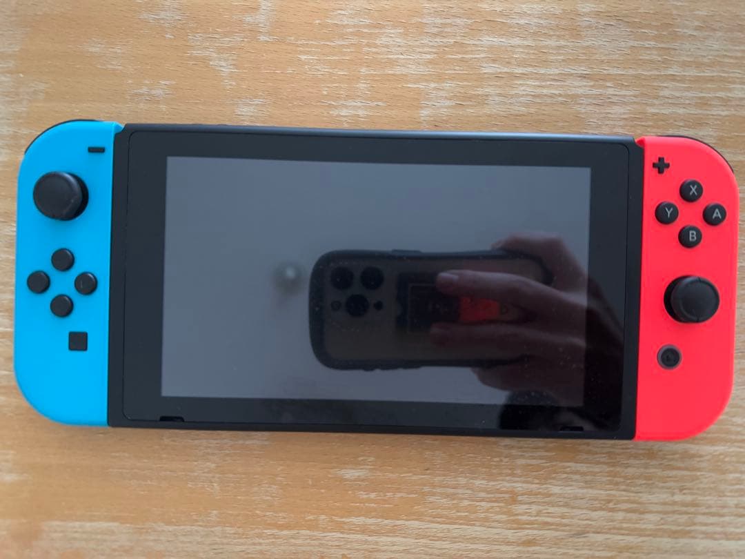 Nintendo Switch 本体 青と赤のJoy-Con、純正プロコン付き