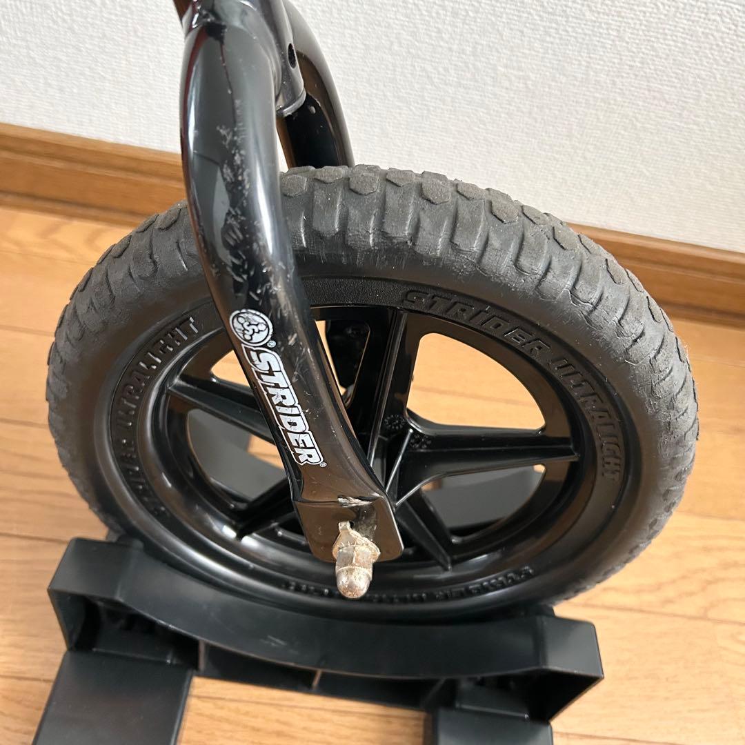 STRIDER ストライダー　12インチ　スポーツモデル　オレンジ　スタンド付き