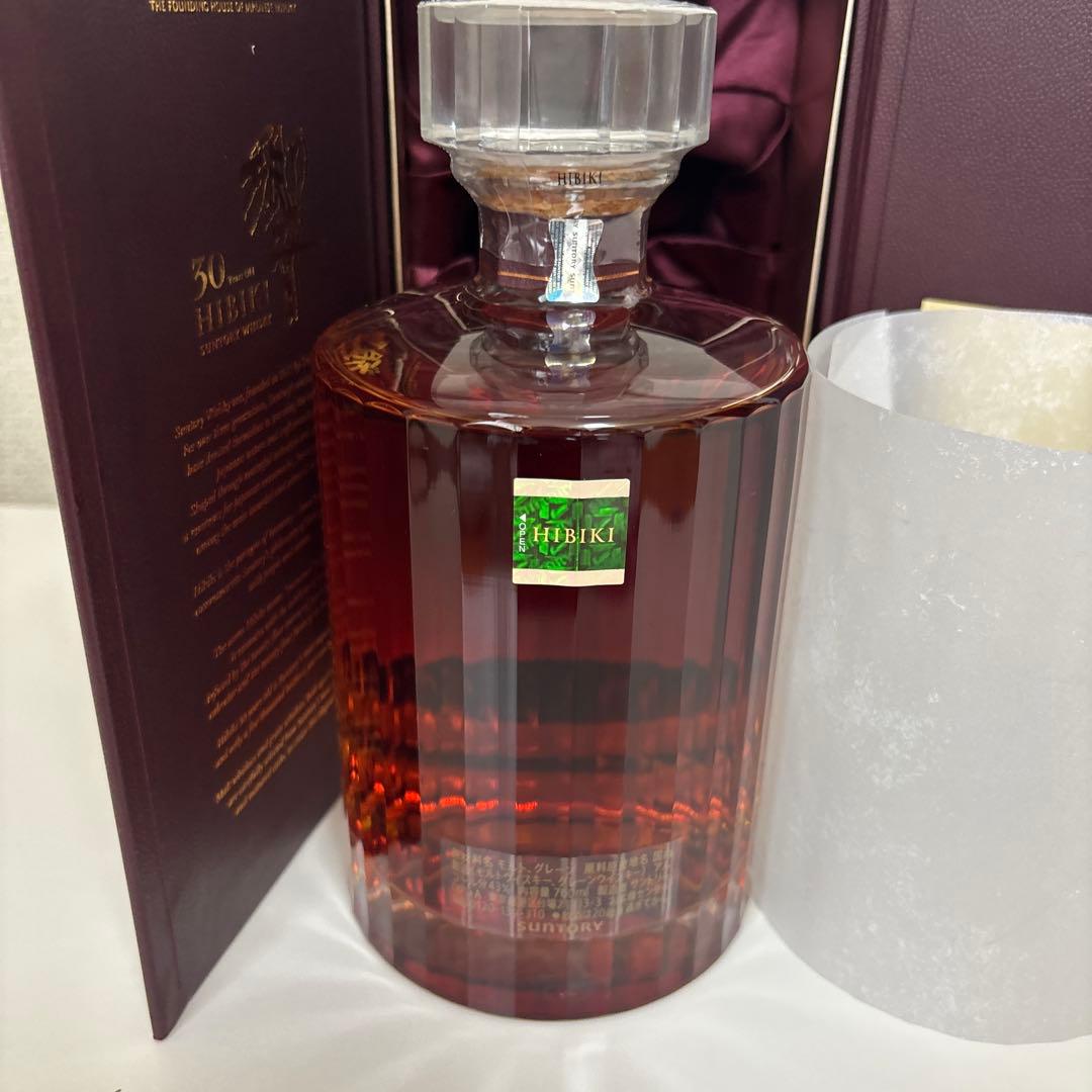 U*S様 【新品、未開封】響 30年 サントリーウイスキー 700ml 響専用グ