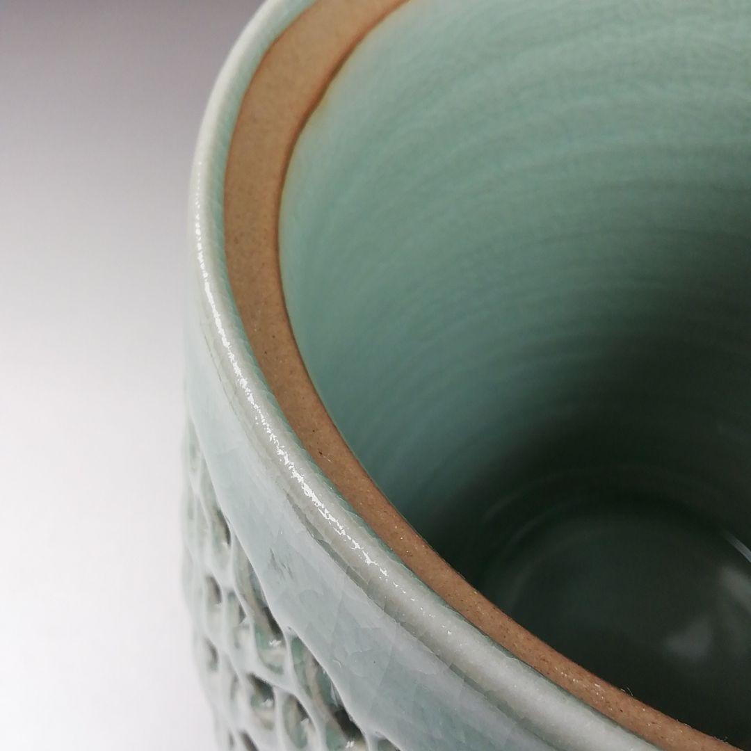 Ｗ７３　水指　『青磁透刻』『芋頭水指』『金世龍 作』　共箱　茶道具