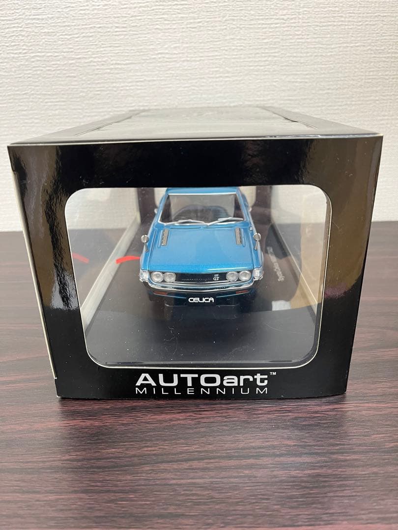 オートアート1/18トヨタ セリカ 1600GT ターコイズブルー